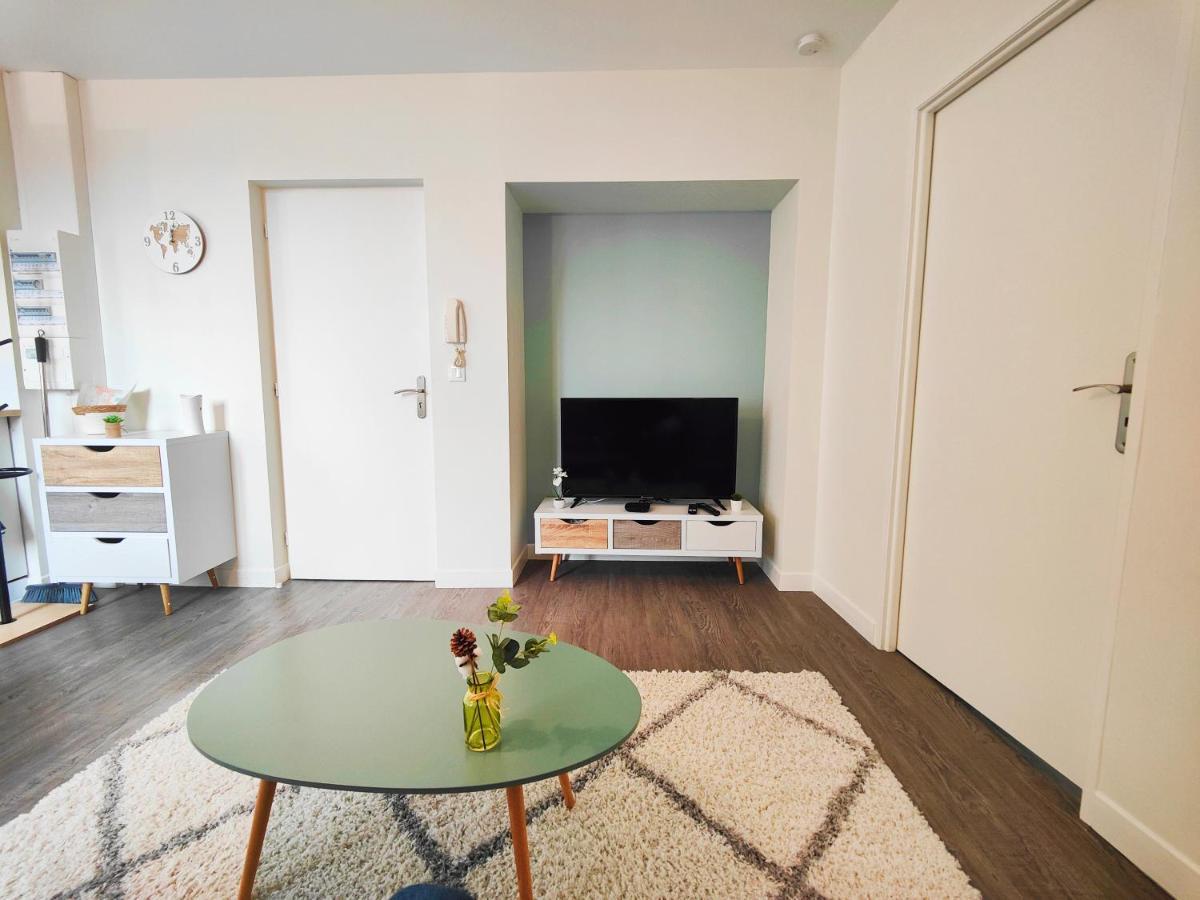 Agreable T2 Neuf -Le Dome- Apartment Riom Luaran gambar